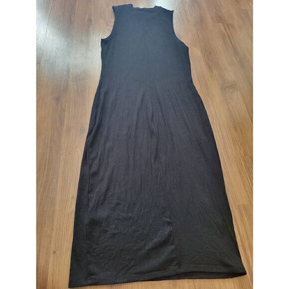 Express Mock Neck Midi Dress - Picture 4 of 7
